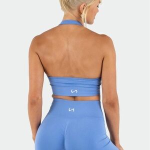 COSMIC SEAMLESS HALTER SPORTS BRA